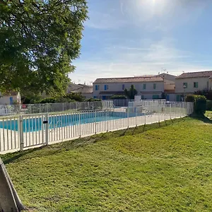 https://les-locations-cinaureva-village-de-la-mer.fr-provencehotel.com