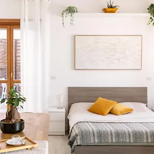 Apartamento Loft Con Terrazzo - 3 Min Dalle Autostrade By Followgreenhouserome, Roma